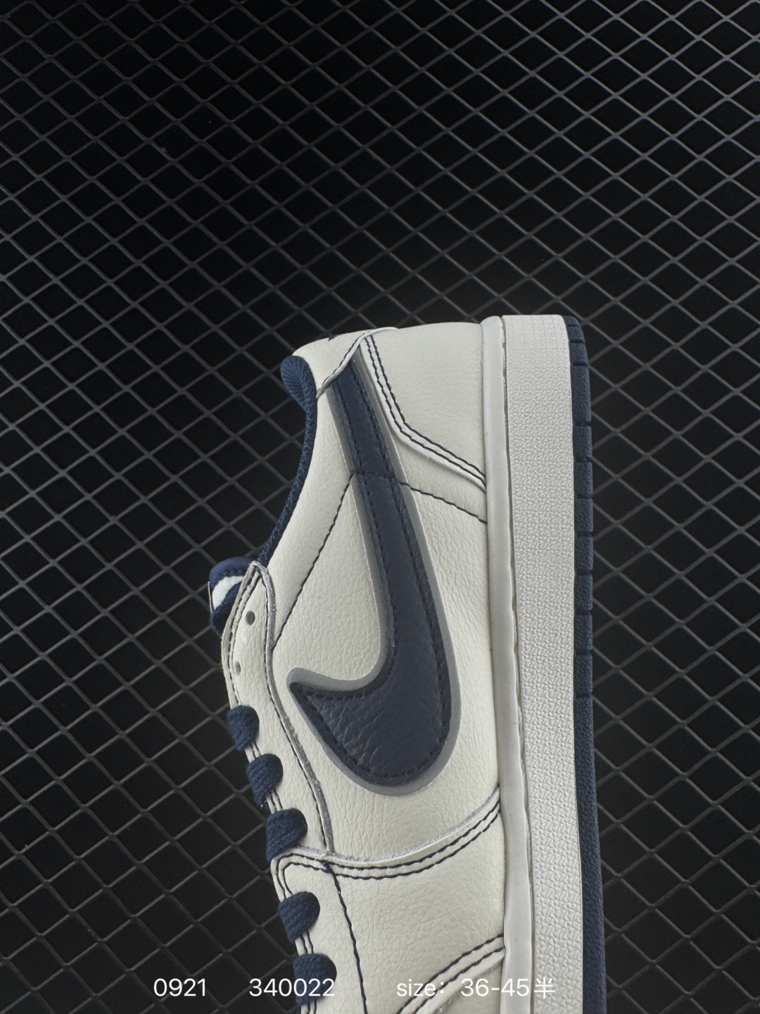 Travis Scott x Air Jordan 1 ” Reverse Mocha “